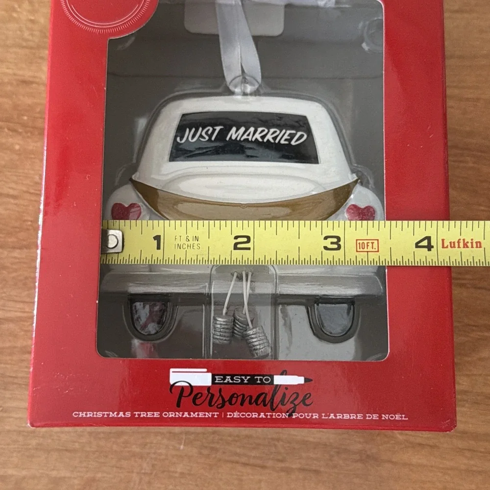 Hallmark JUST MARRIED Car with Cans Ornament - New in Box - Easy to Personalize